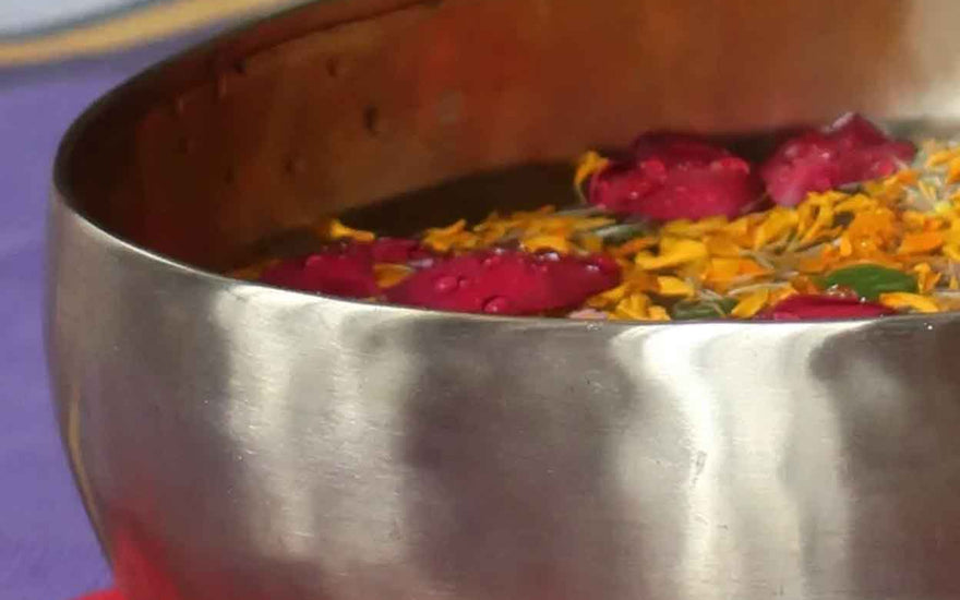 Handmade Treasures: The Unique and Exquisite Singing Bowls Crafted by Artisans