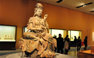 Exploring the Tranquil Beauty of Chinese Guanyin Statues with Oriental Aesthetics