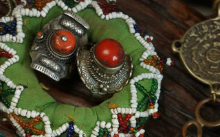 Handcrafted Wonders: Unveiling the Skillful Craftsmanship of Tibet Accessories