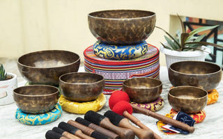 Moonbeam Melodies: Exploring the Harmonious Designs of Full Moon Sing Bowls