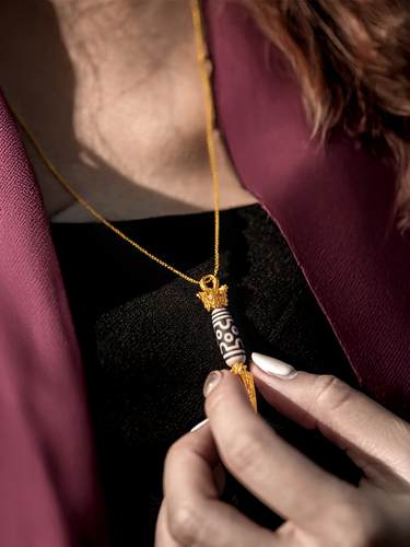 Seven-Eye Dzi Bead Pendant – Blessing & Protection Pendant with Gold-plated Accents