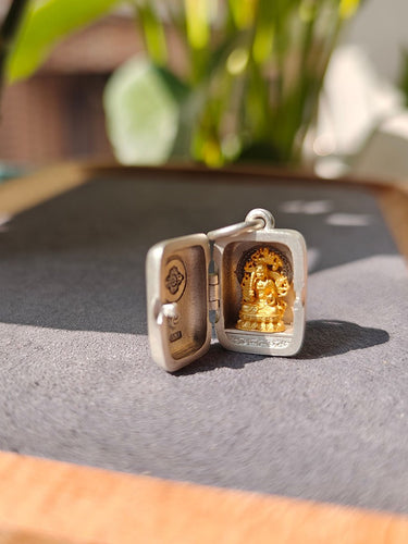 Fudō Myōō Travel Shrine Pendant – Gold-Plated Inner Guardian in a Portable Silver Locket