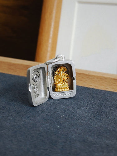 Fudō Myōō Travel Shrine Pendant – Gold-Plated Inner Guardian in a Portable Silver Locket