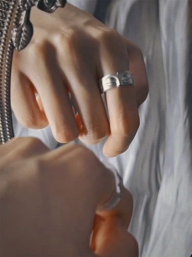 Guanyin Guardian Ring – Gilded Ring, Symbolizing Protection and Tranquility