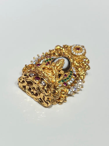 The Four-Armed Avalokiteshvara Pendant – Green Garnet and Diamond-Inlaid Designgg