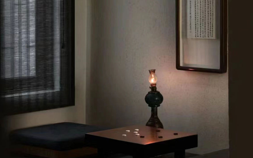 Zen Chic: Minimalist Oriental Aesthetics in Everyday Wear