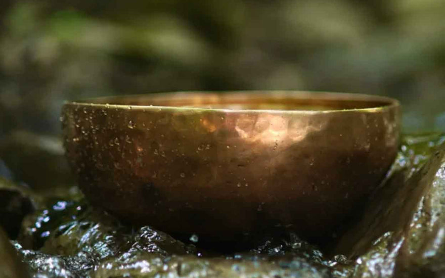 Melodies of the Himalayas: Legendary Tales and Stories of Tibetan Singing Bowls