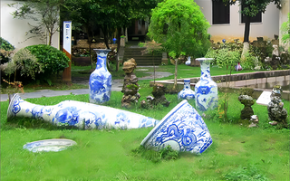Discover the Exquisite Ming Yongxuan Blue and White Vases