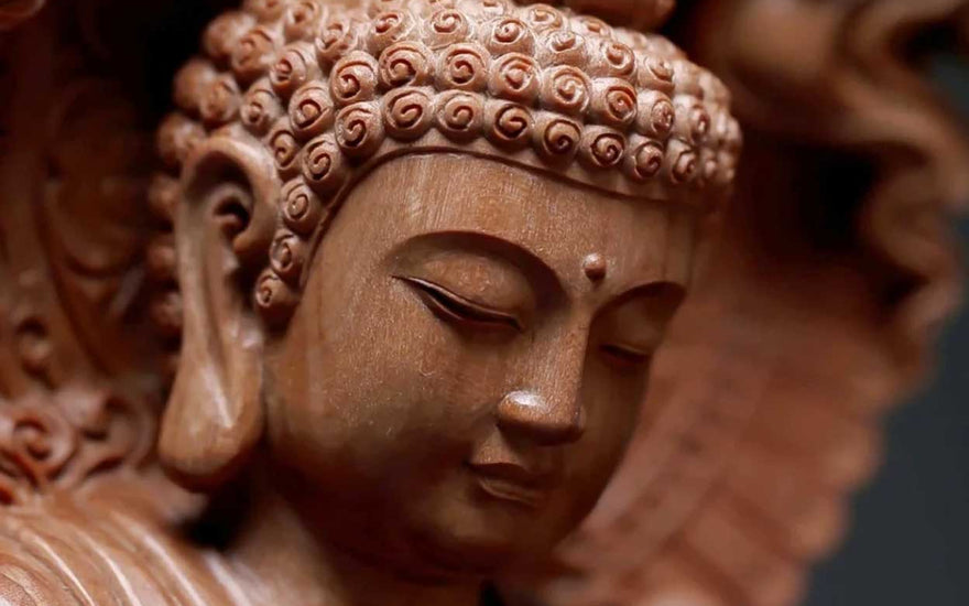 Celestial Harmony: Mahāsthāmaprāpta Statue of Buddha Craft