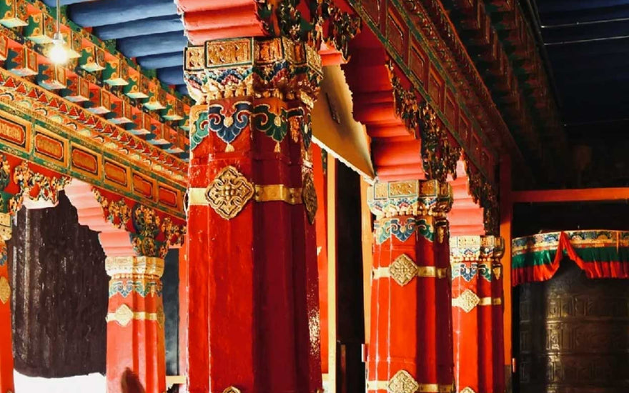 Regal Adornments: Opulent Tibetan Accessories of the Qing Dynasty