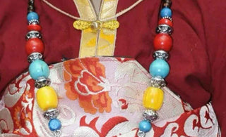 Timeless Elegance: The Beauty of Antique Turquoise Accessories in Tibet