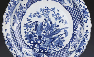 "The Blue and White Flowers Out of the Hairpin" - An Analysis of the Characteristics of Qing Dynasty Blue and White Porcelain of Various Periods