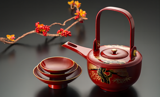 The Artisan's Touch: Unique Techniques in Japanese Lacquerware