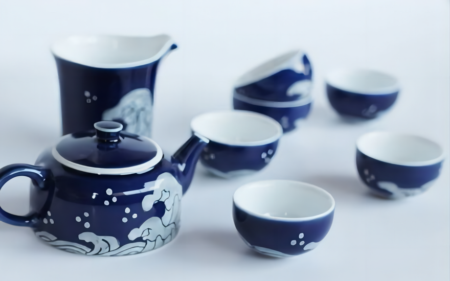 Beyond Function: Jiangnan's Artistry in Porcelain Plates and Bowls Explored