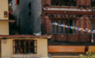 Lung ta Style: Hanging on the Diagonal