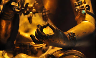 The Elegance of Eight Common "Buddha's Hand Prints" 