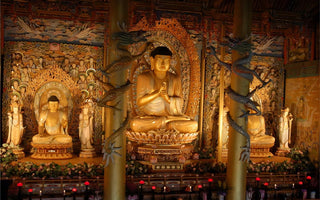 Celestial Strings: Muktā-Hāra on Buddha Statues