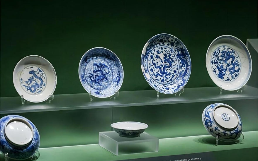 Timeless Classics: The Enduring Popularity of Blue and White Porcelain Vases