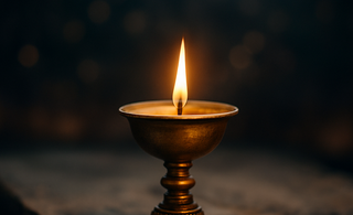 🌕 Lamp Offering Beneath a Thousand Buddhas: A Tibetan Ritual of Light, Grief & Return