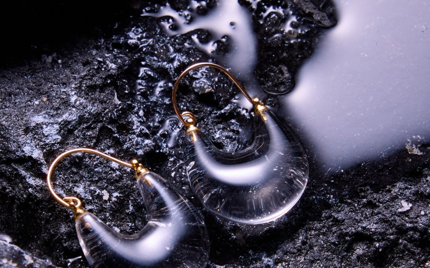 How Woven Crystals Build Connection and Flow