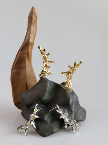 Spinal Totem Earrings – Gold-Plated Bone-Inspired Symbols of Body Awareness and Protection