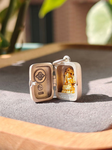 Fudō Myōō Travel Shrine Pendant – Gold-Plated Inner Guardian in a Portable Silver Locket