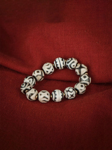 Multi-Totem Dzi Bracelet– Spiritual Protection and Energy Balance
