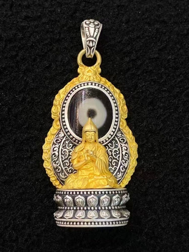 The Blessing Master Pendant – Dzi Beads with Gold-Plated Tsongkhapa for Protection and Guidance