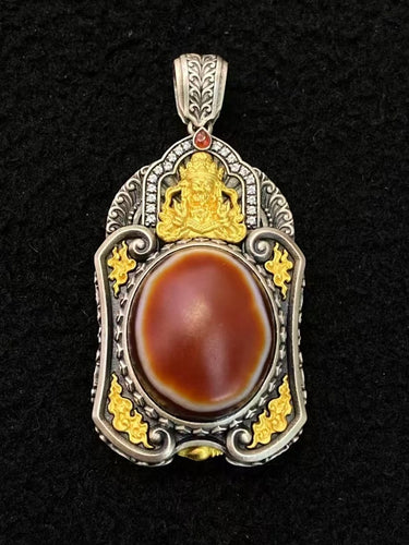 Sacred Protection Pendant – Dzi Beads with Gold-Plated Zaki Lam for Spiritual Shielding