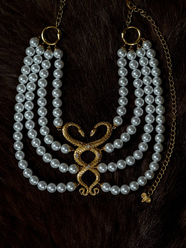 Emotion Shield Serpent Necklace｜Multi-Strand Pearl with Gold Totem Center